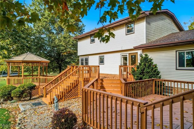 901 Carriage Hill Drive, Salem, OH 44460