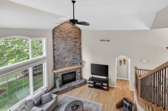 1729 Alysen Lane, Waunakee, WI 53597