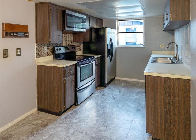 9821 EL CAMINO REAL AVENUE, Port Richey, FL 34668