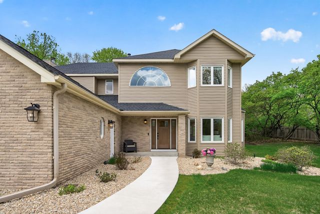18339 Ridgewood Road, Minnetonka, MN 55345