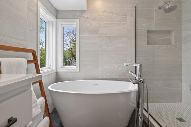 18339 Ridgewood Road, Minnetonka, MN 55345