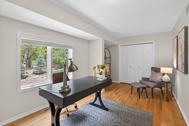 18339 Ridgewood Road, Minnetonka, MN 55345