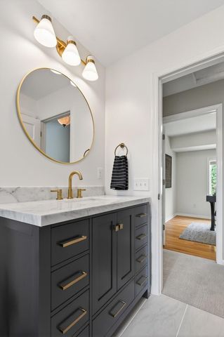 18339 Ridgewood Road, Minnetonka, MN 55345