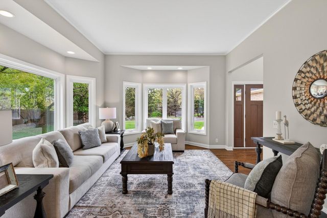 18339 Ridgewood Road, Minnetonka, MN 55345
