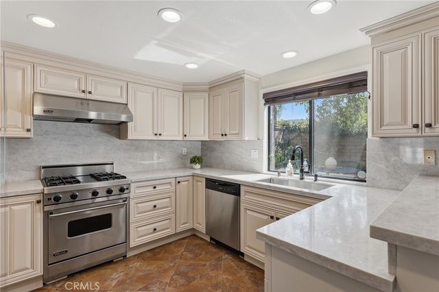 3806 Lost Springs, Calabasas, CA 91301