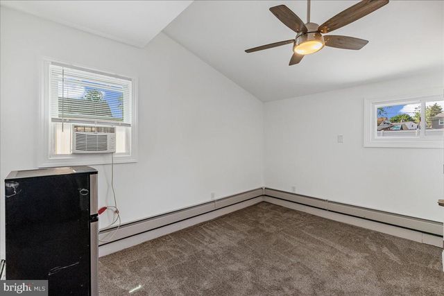 46 TWIN OAK DR, Levittown, PA 19056