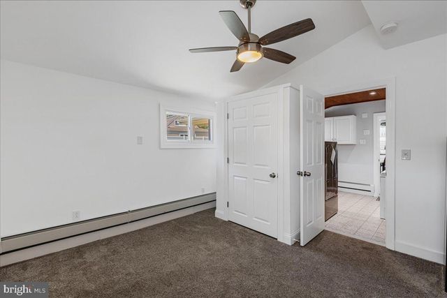 46 TWIN OAK DR, Levittown, PA 19056