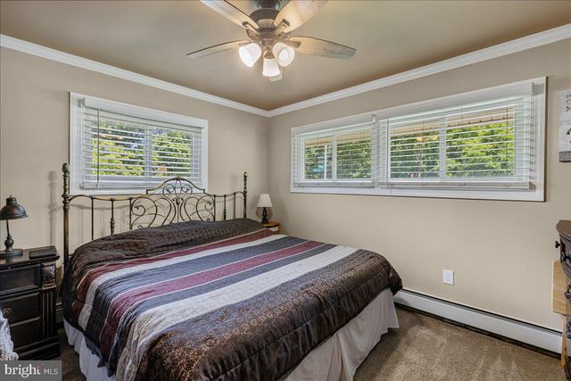 46 TWIN OAK DR, Levittown, PA 19056