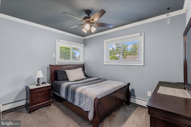 46 TWIN OAK DR, Levittown, PA 19056