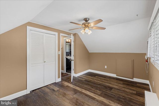 46 TWIN OAK DR, Levittown, PA 19056