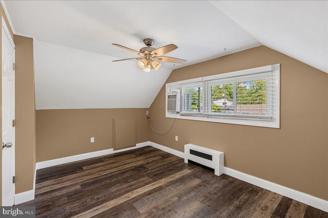46 TWIN OAK DR, Levittown, PA 19056