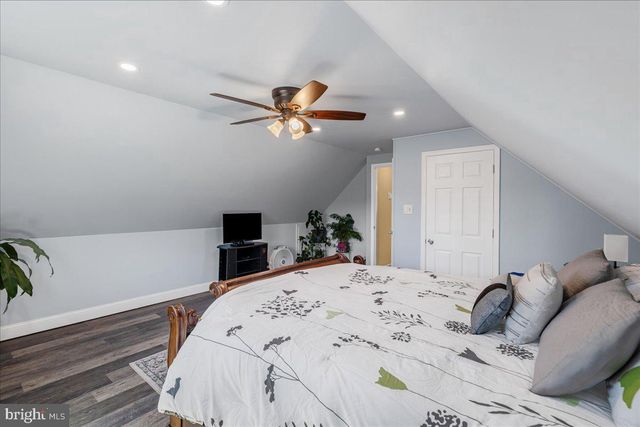 46 TWIN OAK DR, Levittown, PA 19056