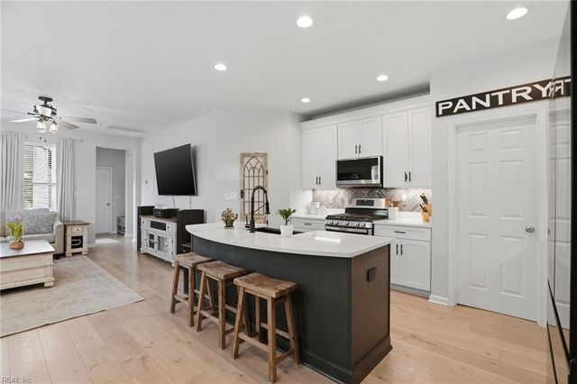 3212 Sybilla ST, Chesapeake, VA 23323