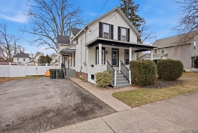 228 Robinson Street, North Tonawanda, NY 14120