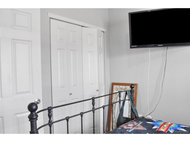 2500 Heather Ln, Evans, CO 80620