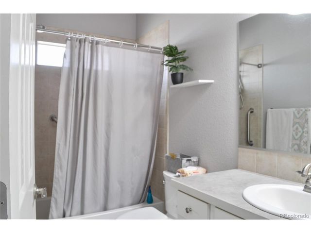 2500 Heather Ln, Evans, CO 80620