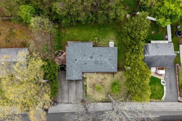 18 Belton St, Byram Twp., NJ 07874