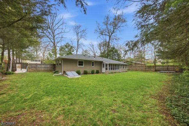 18 Belton St, Byram Twp., NJ 07874