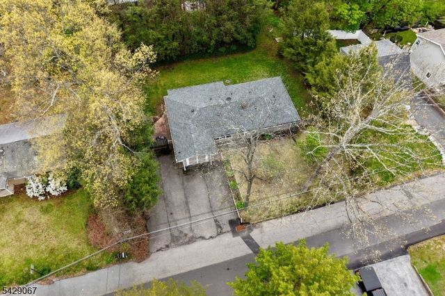 18 Belton St, Byram Twp., NJ 07874