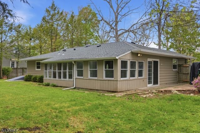 18 Belton St, Byram Twp., NJ 07874