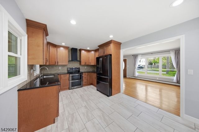 18 Belton St, Byram Twp., NJ 07874