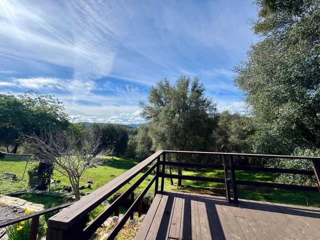 1290 Fairview Dr, Angels Camp, CA 95222