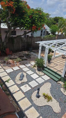 318 S J Street 2r, Lake Worth Beach, FL 33460