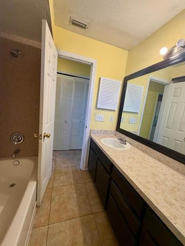 2975 S FERN CREEK AVENUE 2975, Orlando, FL 32806