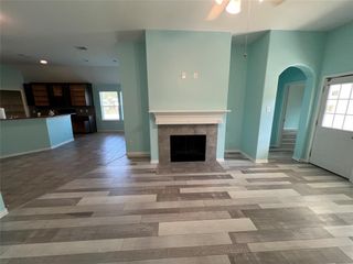 70 N Forrest Avenue, La Porte, TX 77571