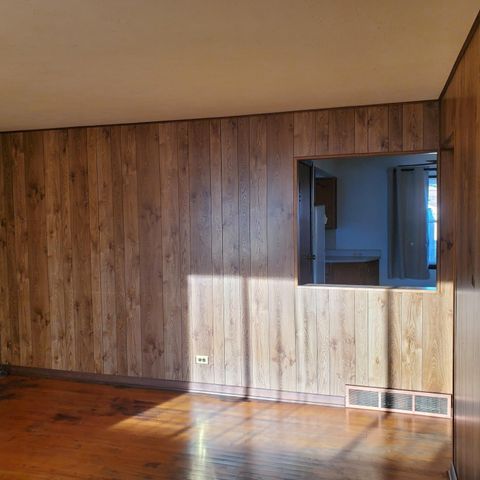 9035 O Day Drive, Highland, IN 46322