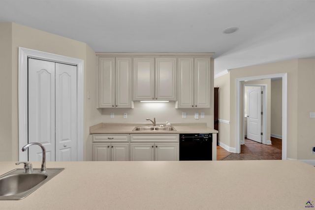 109 Devereaux Drive, Perry, GA 31069
