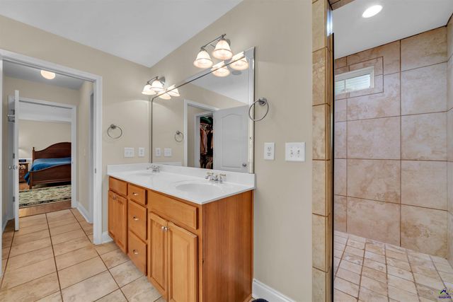109 Devereaux Drive, Perry, GA 31069