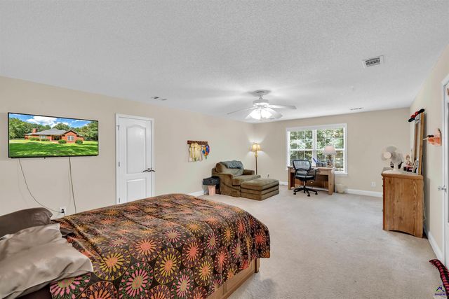 109 Devereaux Drive, Perry, GA 31069