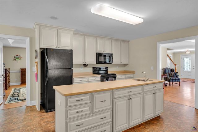 109 Devereaux Drive, Perry, GA 31069