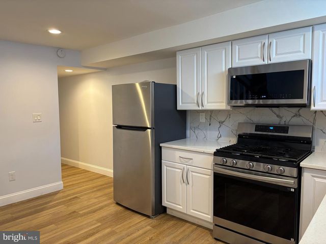 2505 E FEDERAL ST, Baltimore, MD 21213