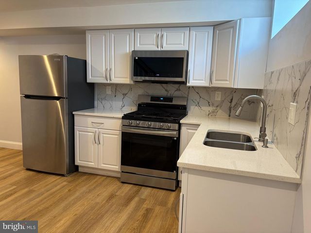 2505 E FEDERAL ST, Baltimore, MD 21213