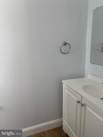 2505 E FEDERAL ST, Baltimore, MD 21213