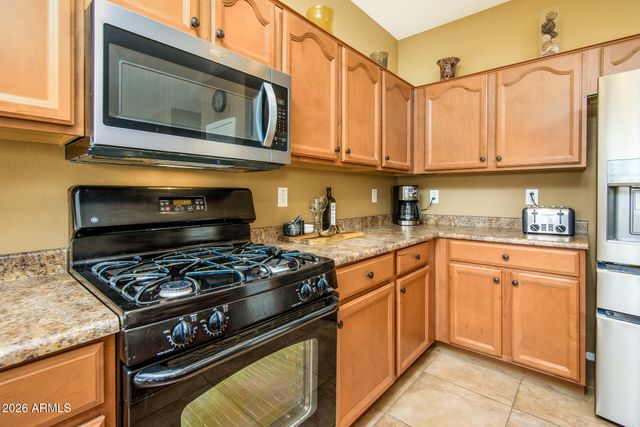42068 W MILLER Lane, Maricopa, AZ 85138
