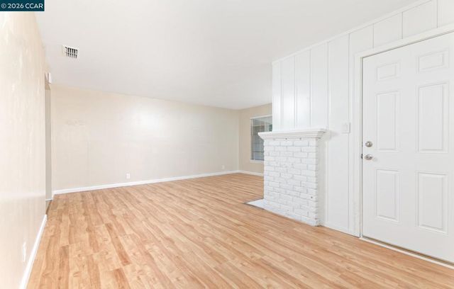 4300 42nd Ave, Sacramento, CA 95824