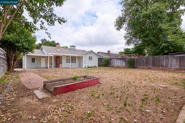 4300 42nd Ave, Sacramento, CA 95824