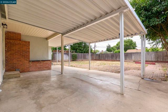 4300 42nd Ave, Sacramento, CA 95824
