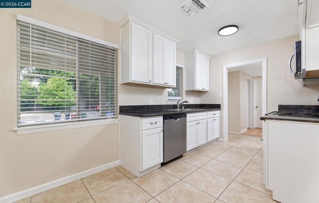 4300 42nd Ave, Sacramento, CA 95824