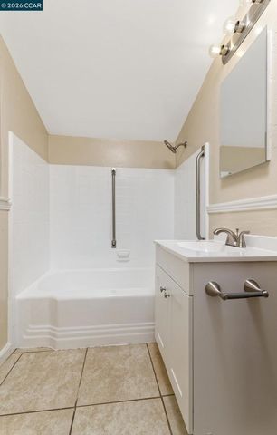 4300 42nd Ave, Sacramento, CA 95824