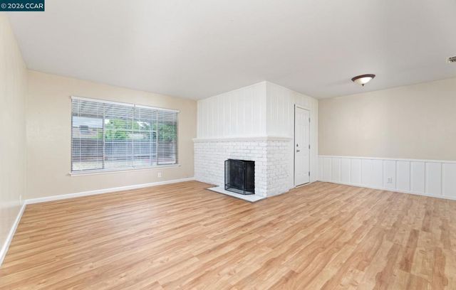 4300 42nd Ave, Sacramento, CA 95824