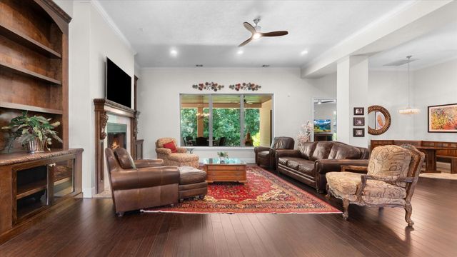 648 Nautica Lane, Montgomery, TX 77316