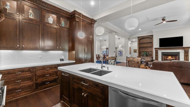 648 Nautica Lane, Montgomery, TX 77316