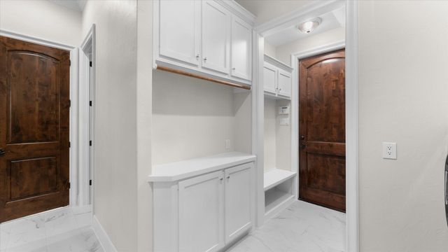 648 Nautica Lane, Montgomery, TX 77316