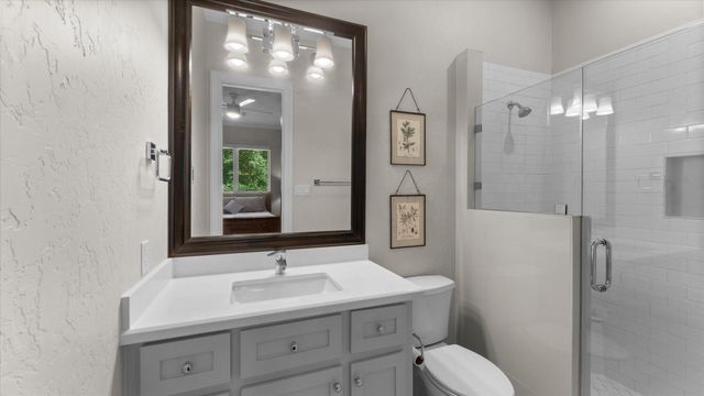 648 Nautica Lane, Montgomery, TX 77316