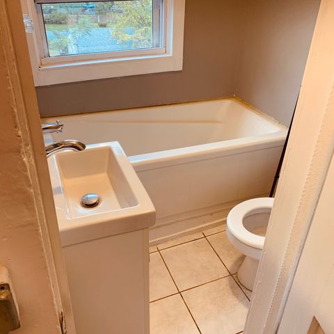 2900 ENOCH Avenue 1, Zion, IL 60099