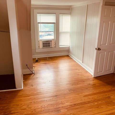 2900 ENOCH Avenue 1, Zion, IL 60099